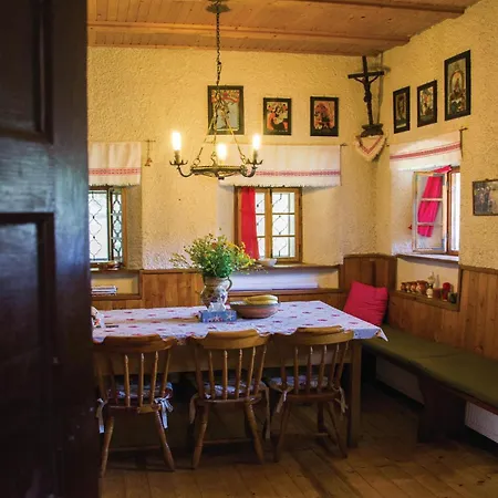 Σπίτι διακοπών 4 Bedroom Amazing In