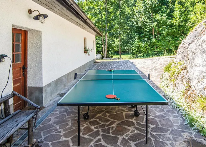 4 Bedroom Amazing In Casa vacanze Vrhnika