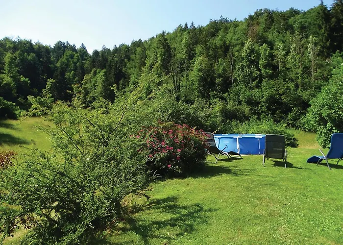 4 Bedroom Amazing In Hébergement de vacances