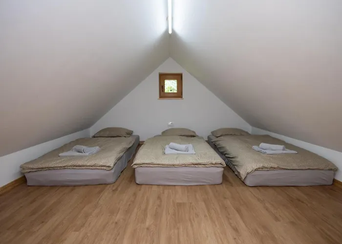 4 Bedroom Amazing In Casa vacanze