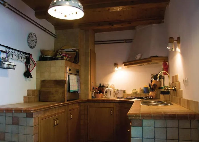 4 Bedroom Amazing In Casa vacanze *